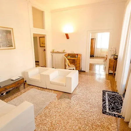 Ca' Aurora Apartman *